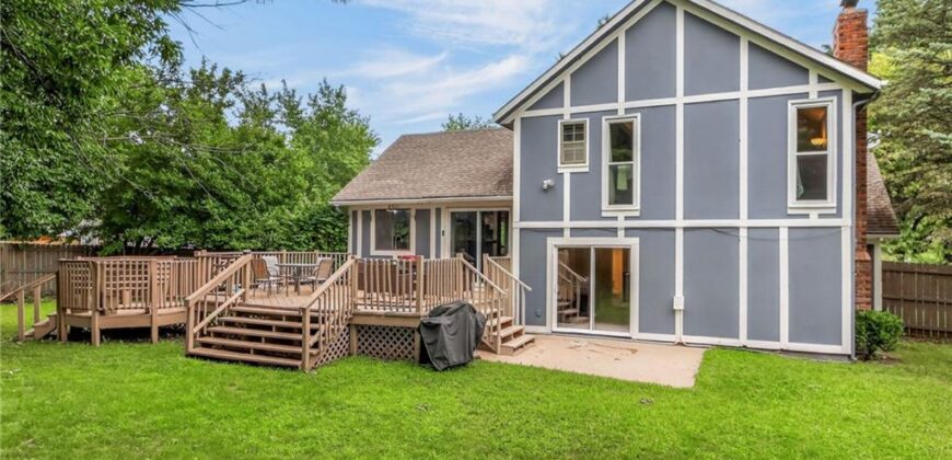 8216 NW Delta Drive, Kansas City, MO 64151
