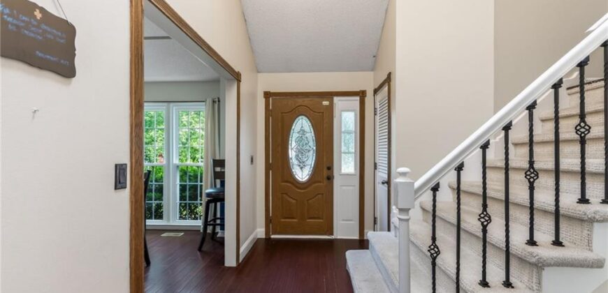 8216 NW Delta Drive, Kansas City, MO 64151