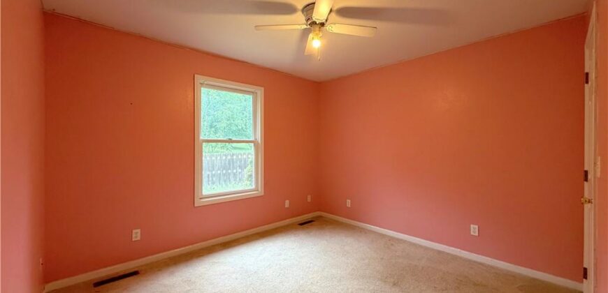 14 Sandi Circle, Dearborn, MO 64439