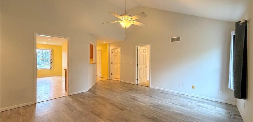 14 Sandi Circle, Dearborn, MO 64439