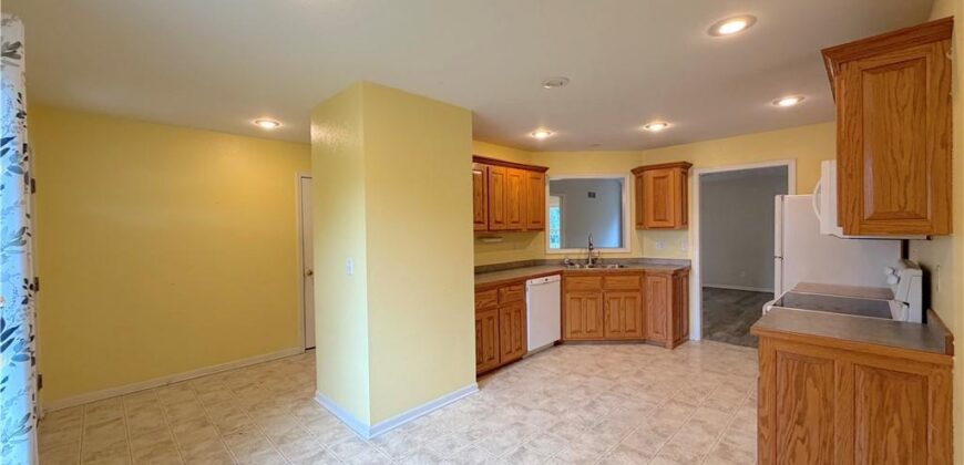 14 Sandi Circle, Dearborn, MO 64439
