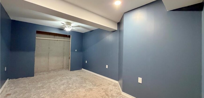 14 Sandi Circle, Dearborn, MO 64439