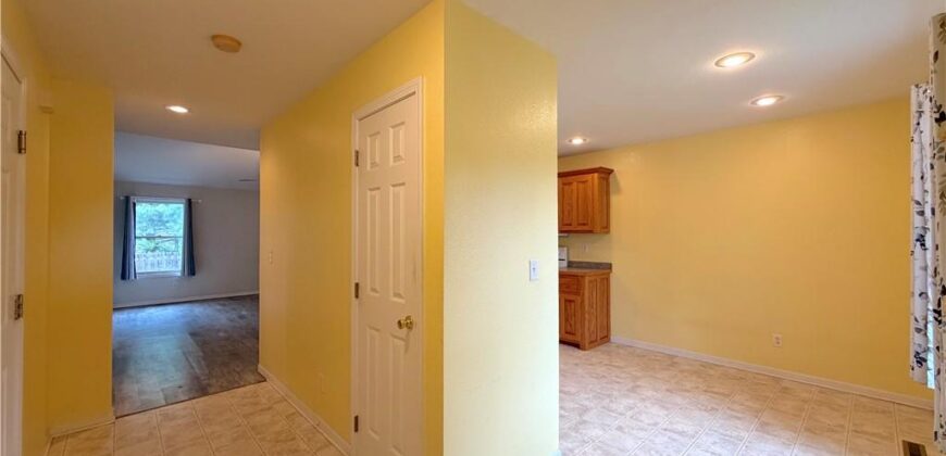 14 Sandi Circle, Dearborn, MO 64439