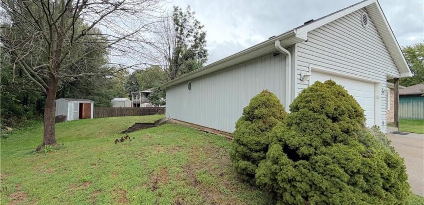 14 Sandi Circle, Dearborn, MO 64439