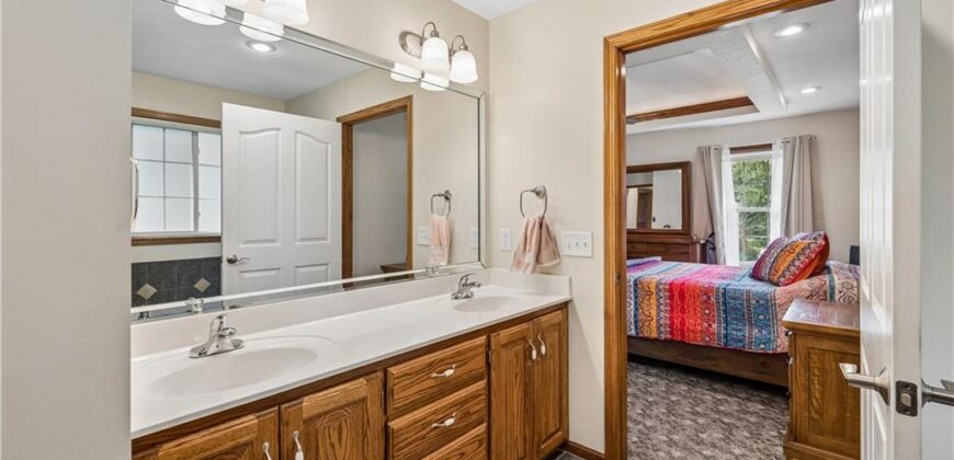 1707 Lynn Road, Excelsior Springs, MO 64024