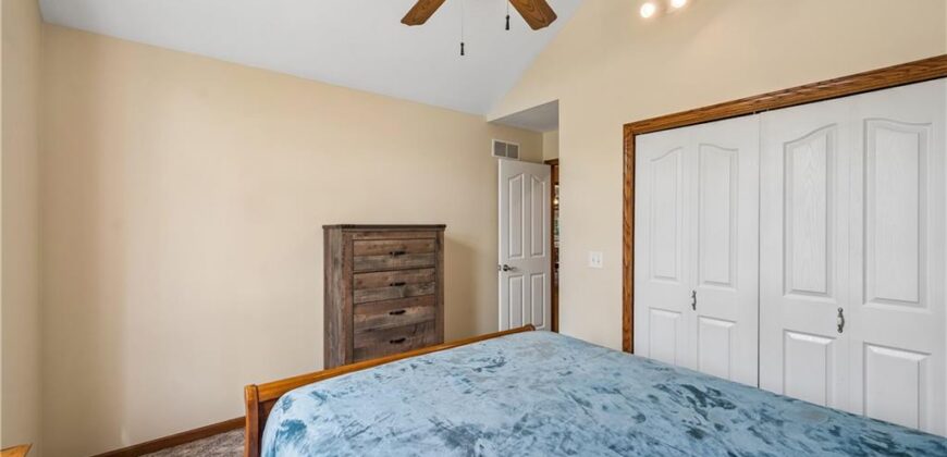 1707 Lynn Road, Excelsior Springs, MO 64024