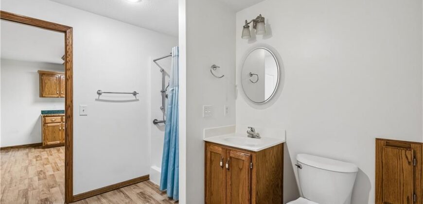 1707 Lynn Road, Excelsior Springs, MO 64024