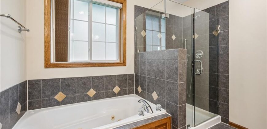 1707 Lynn Road, Excelsior Springs, MO 64024