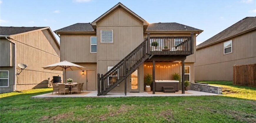 9218 N Kirkwood Avenue, Kansas City, MO 64154
