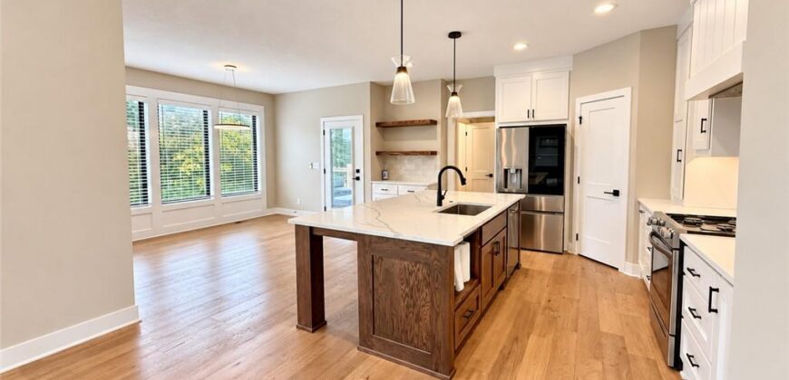 12455 NW Appaloosa Street, Platte City, MO 64079