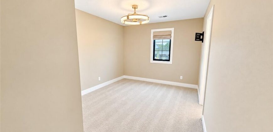 12455 NW Appaloosa Street, Platte City, MO 64079