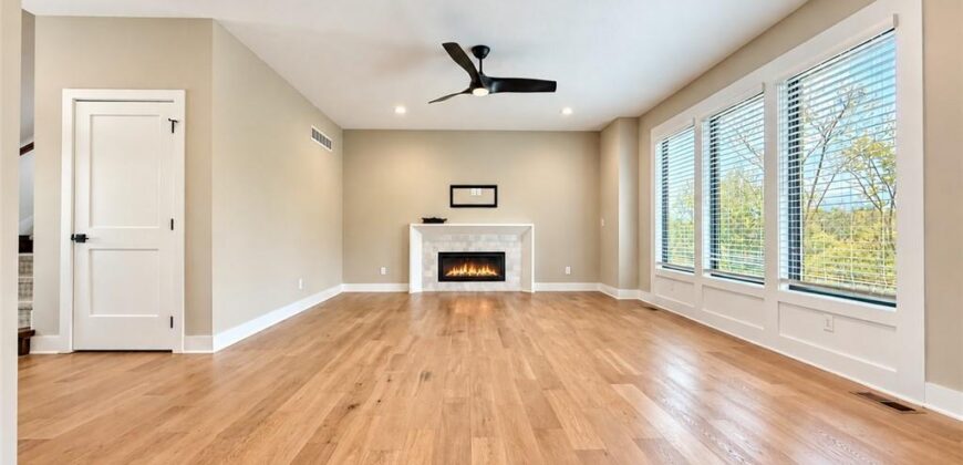 12455 NW Appaloosa Street, Platte City, MO 64079