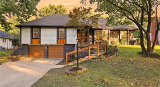 8143 NW Beaman Drive, Kansas City, MO 64151