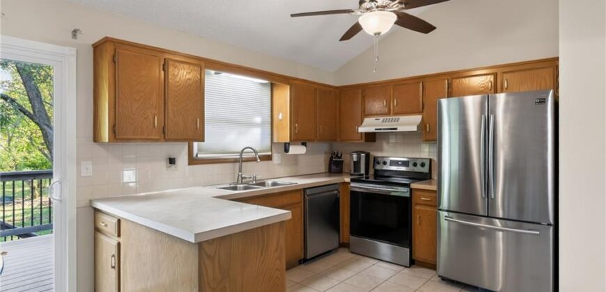 8005 N Congress Avenue, Kansas City, MO 64152