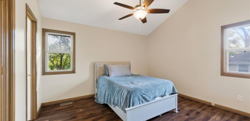 8005 N Congress Avenue, Kansas City, MO 64152