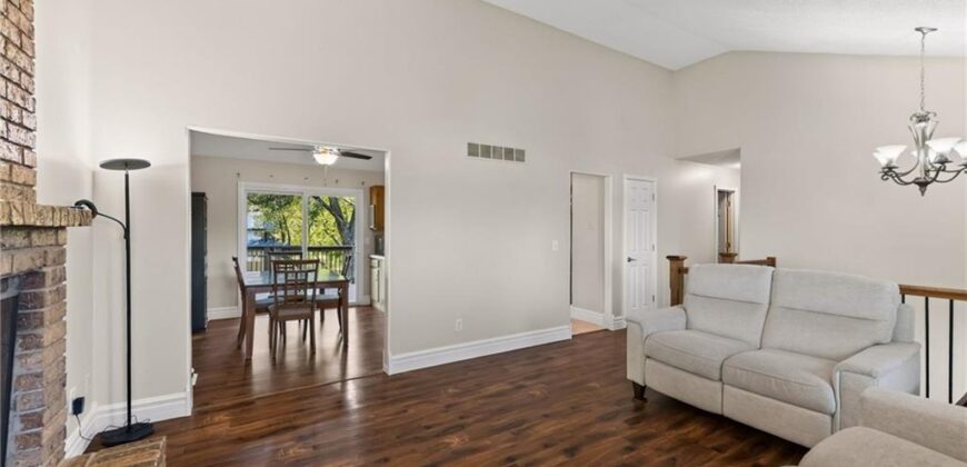 8005 N Congress Avenue, Kansas City, MO 64152