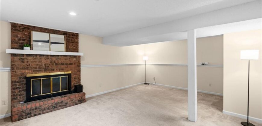 10517 N McGee Street, Kansas City, MO 64155