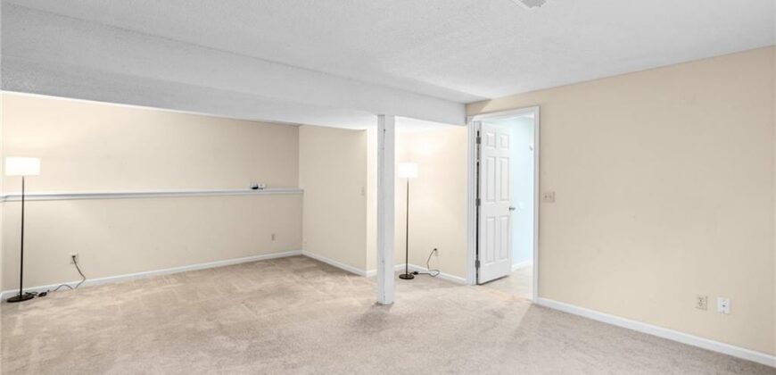 10517 N McGee Street, Kansas City, MO 64155