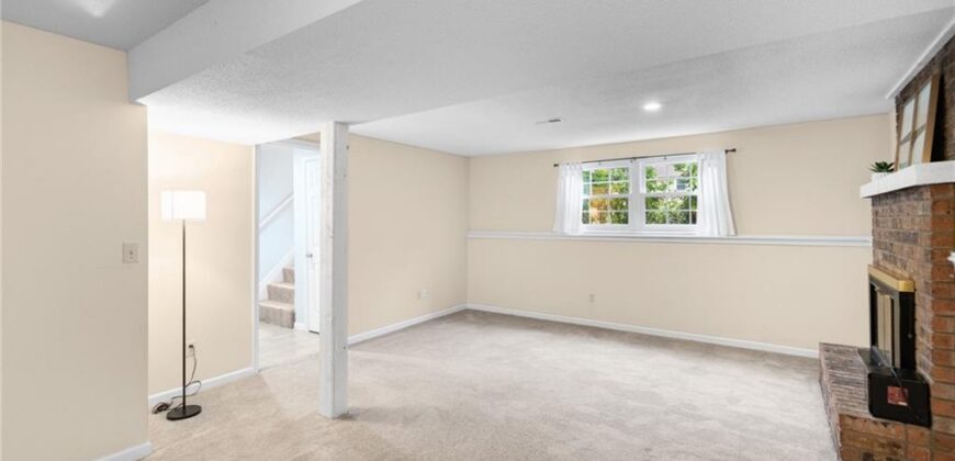 10517 N McGee Street, Kansas City, MO 64155