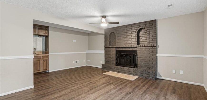 10600 NW 58th Street, Kansas City, MO 64152