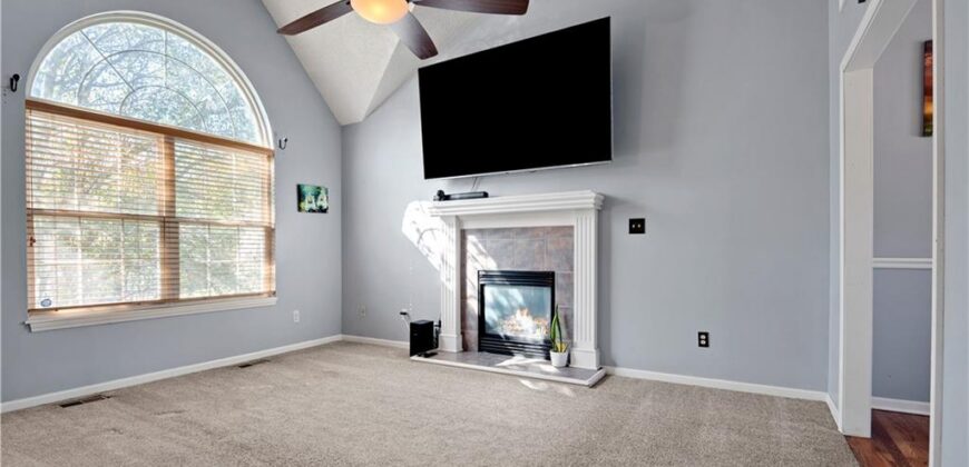 11037 N Lewis Avenue, Kansas City, MO 64157