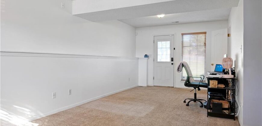 11037 N Lewis Avenue, Kansas City, MO 64157