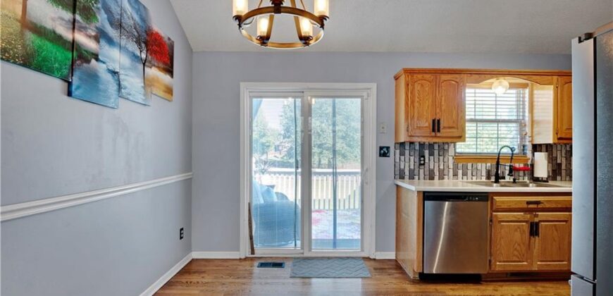 11037 N Lewis Avenue, Kansas City, MO 64157
