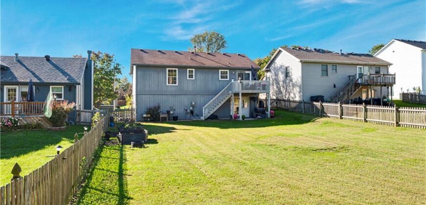 11037 N Lewis Avenue, Kansas City, MO 64157