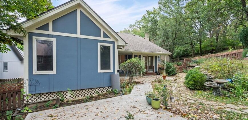 305 Lancelot Drive, Liberty, MO 64068