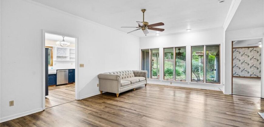 305 Lancelot Drive, Liberty, MO 64068