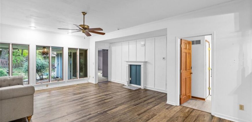 305 Lancelot Drive, Liberty, MO 64068