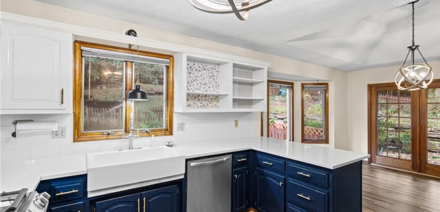 305 Lancelot Drive, Liberty, MO 64068