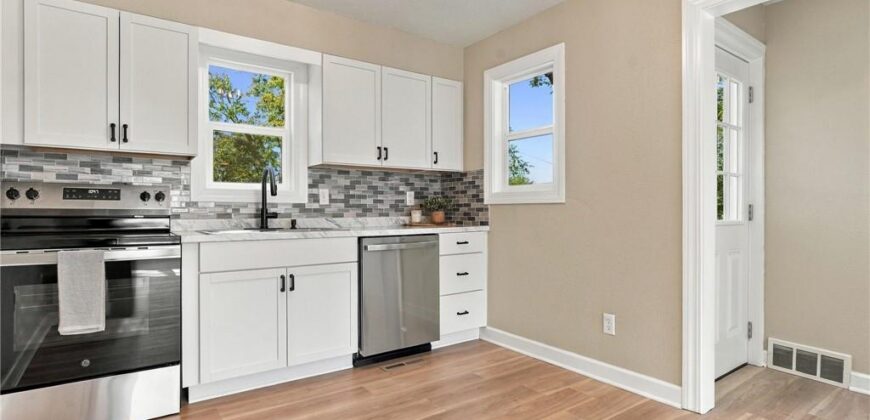 204 Westview Place, Excelsior Springs, MO 64024