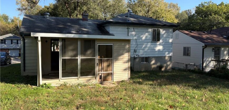 4724 N Bristol Avenue, Kansas City, MO 64117