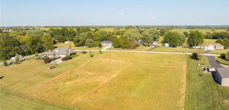 17090 Smith Road, Smithville, MO 64089