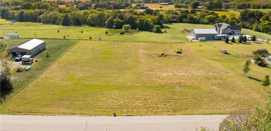 17090 Smith Road, Smithville, MO 64089