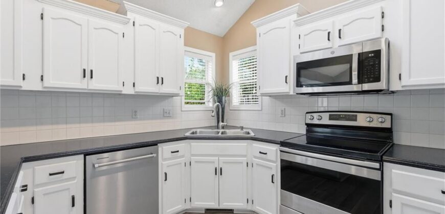 10416 NW 87th Street, Kansas City, MO 64153