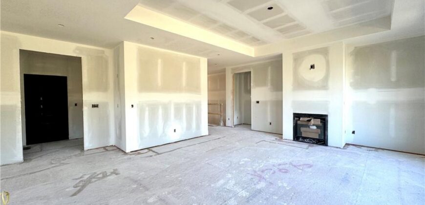 8504 NW 90th Terrace, Kansas City, MO 64153