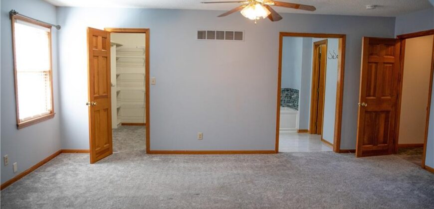 1332 Campbell Avenue, Liberty, MO 64068