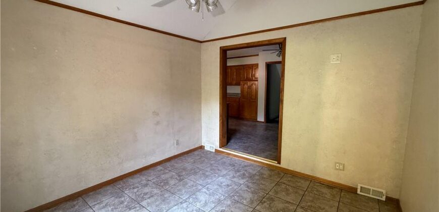 1332 Campbell Avenue, Liberty, MO 64068
