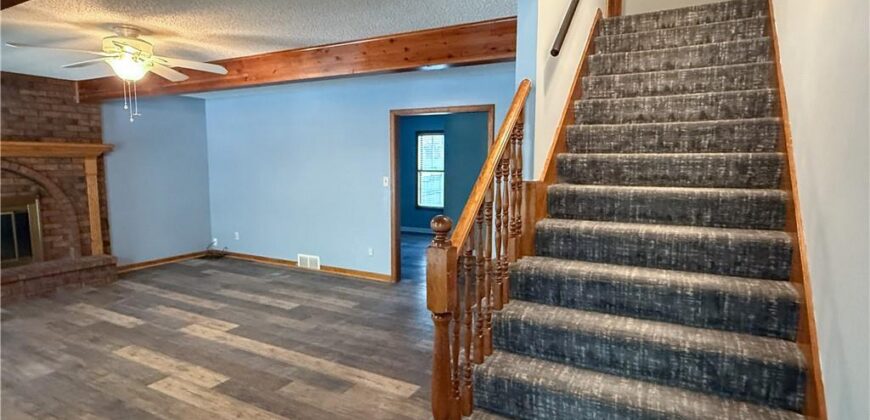 1332 Campbell Avenue, Liberty, MO 64068
