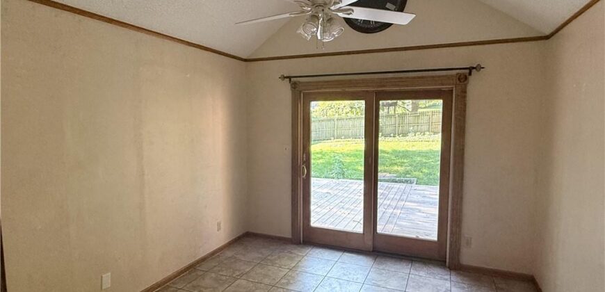 1332 Campbell Avenue, Liberty, MO 64068