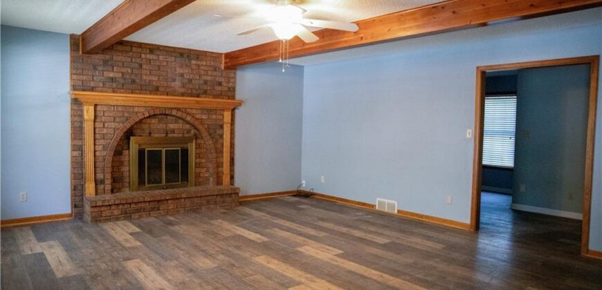 1332 Campbell Avenue, Liberty, MO 64068