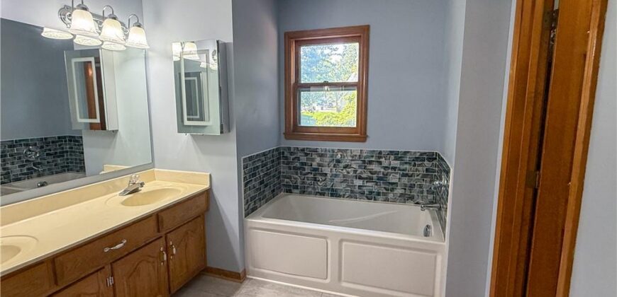1332 Campbell Avenue, Liberty, MO 64068