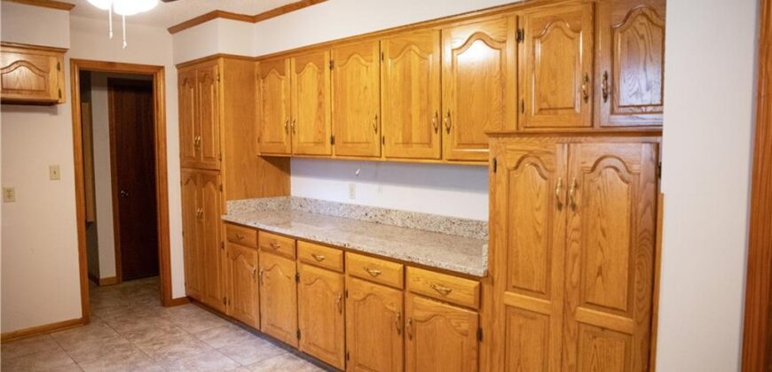 1332 Campbell Avenue, Liberty, MO 64068