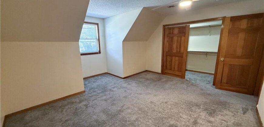 1332 Campbell Avenue, Liberty, MO 64068