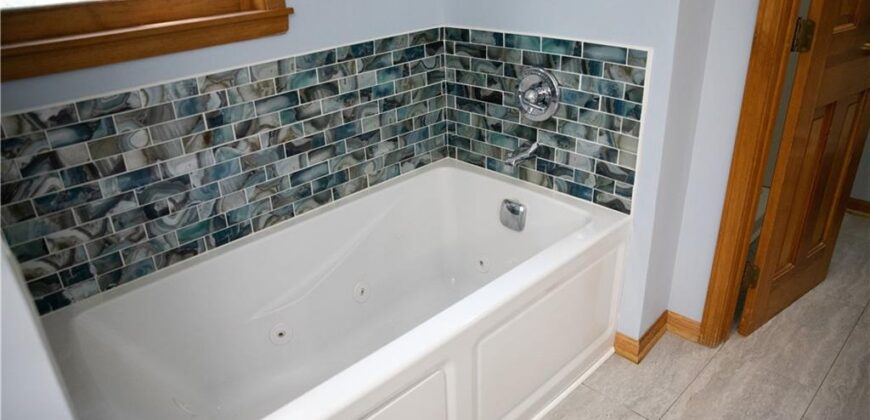 1332 Campbell Avenue, Liberty, MO 64068
