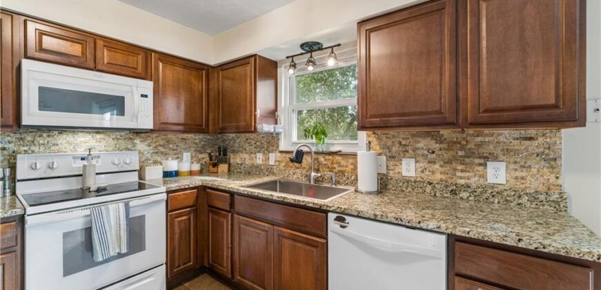 5733 N London Avenue, Kansas City, MO 64152