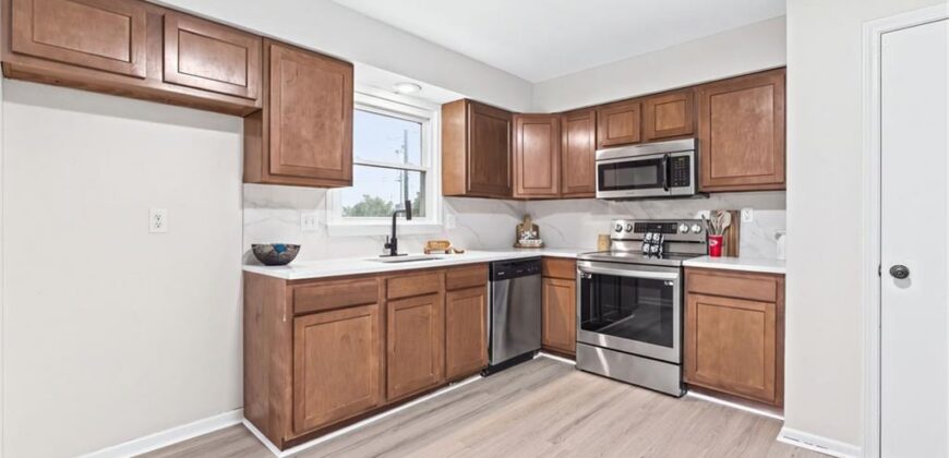 1900 Karlton Way, Excelsior Springs, MO 64024