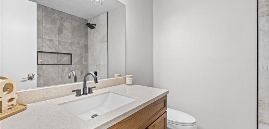 1900 Karlton Way, Excelsior Springs, MO 64024
